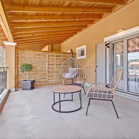 Comissa Luxury קאבוס